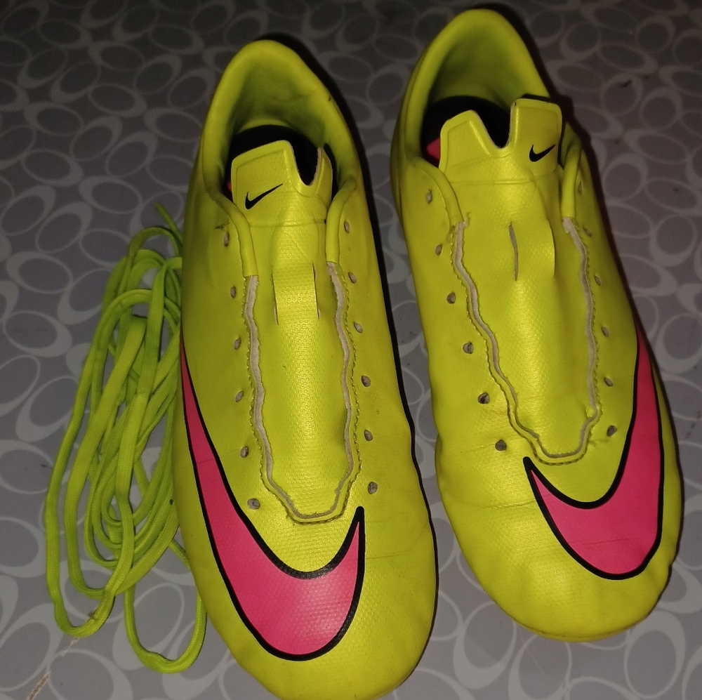 Nike MERCURIAL Y2 soccer cleats